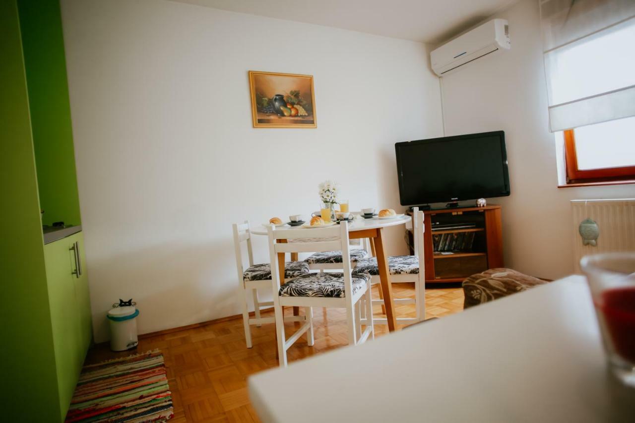 ווקובאר Petros Apartmani מראה חיצוני תמונה