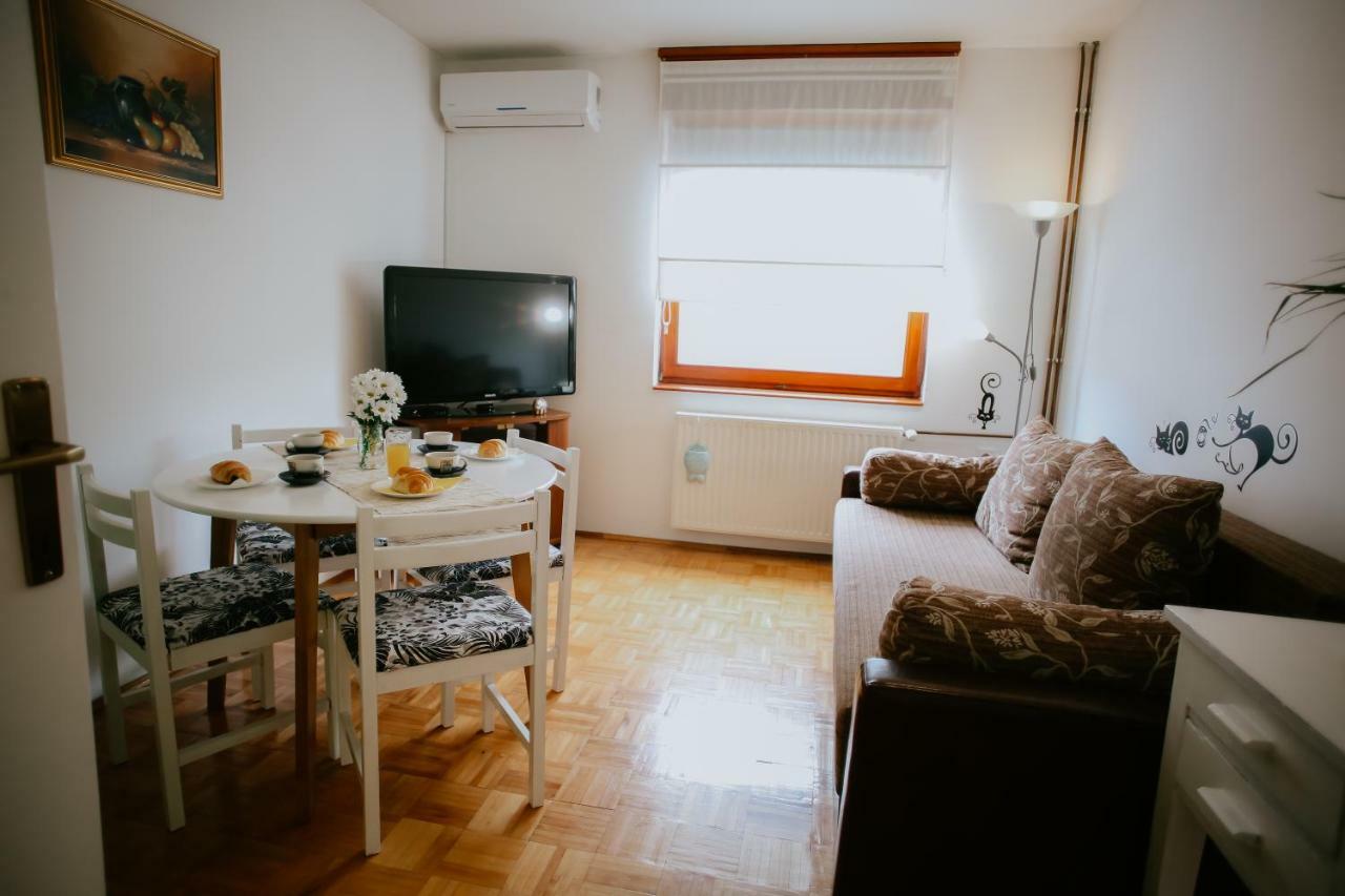 ווקובאר Petros Apartmani מראה חיצוני תמונה