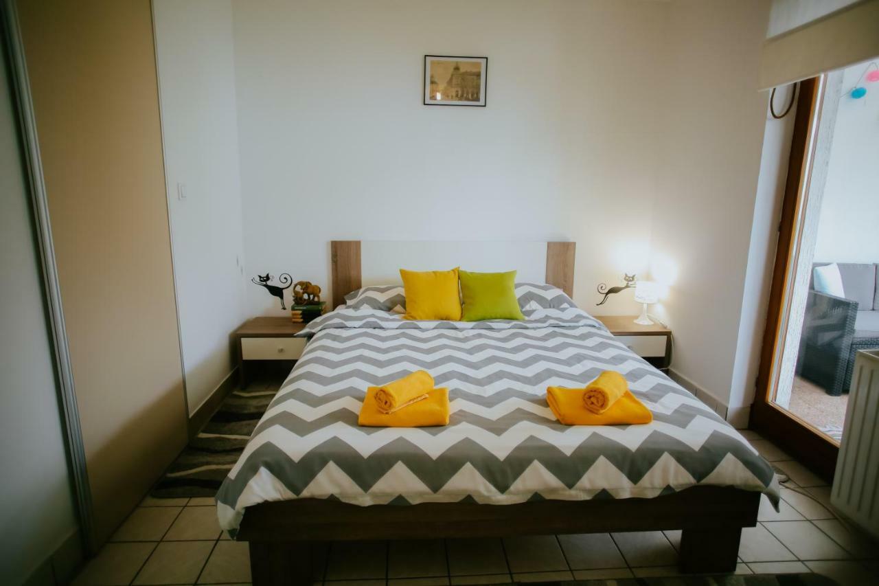 ווקובאר Petros Apartmani מראה חיצוני תמונה